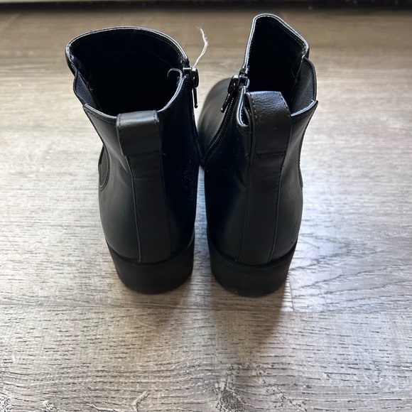 Black ankle boots flat heel - Picture 2 of 3